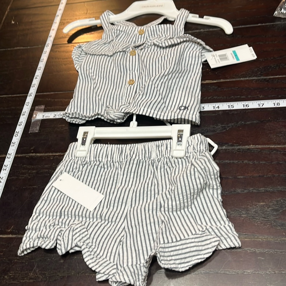 Toddler two piece outfit NWT